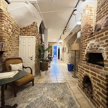 Unique 5br Art House In Balat W Garden 펜션 *