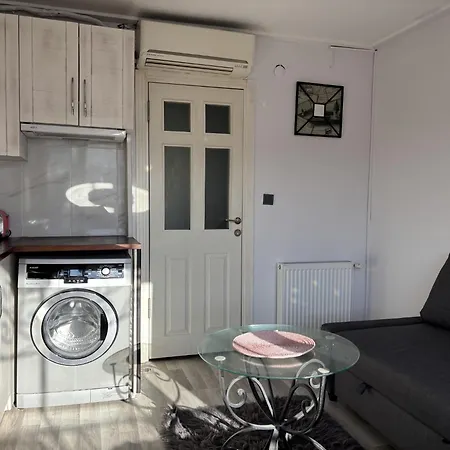 펜션 Unique 5br Art House In Balat W Garden 이스탄불