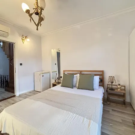 Unique 5br Art House In Balat W Garden