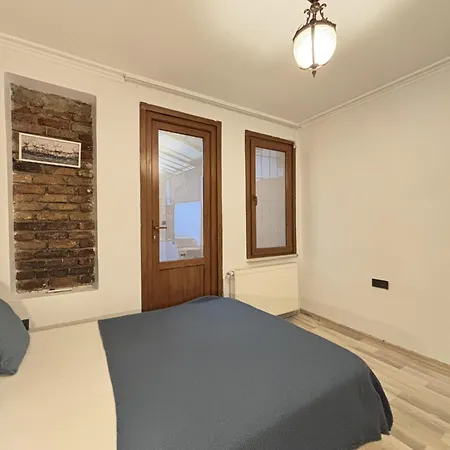 Unique 5br Art House In Balat W Garden 펜션