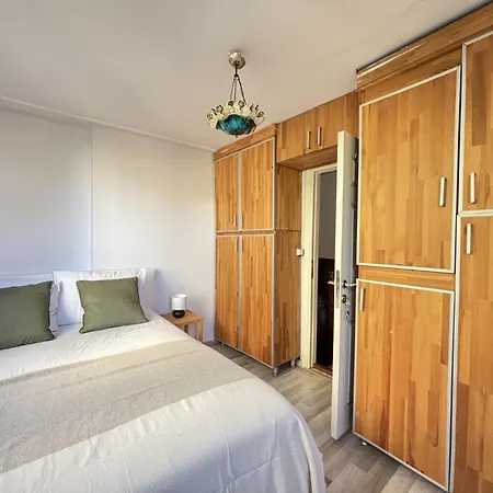 Unique 5br Art House In Balat W Garden